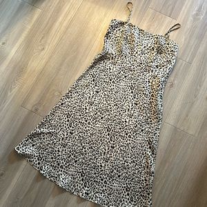 Lulus leopard midi-dress